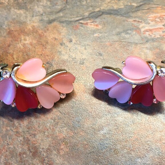 Vintage Lisner Pink Hearts And Rhinestones Clip-On Earrings - Picture 4 of 5
